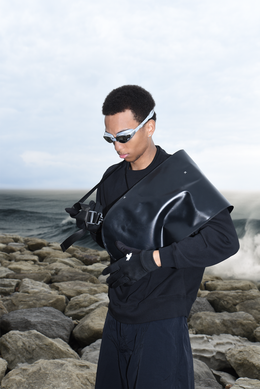 SLING BAG BLACK