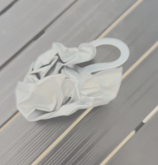 Inflatable hanger